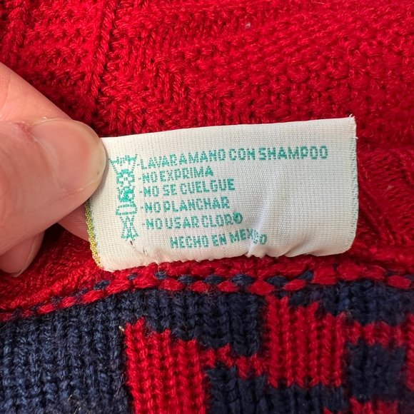 Stunning Vintage Oversized Western Bohemian Aztec Southwestern Boho Knit Sweater - Picture 7 of 9